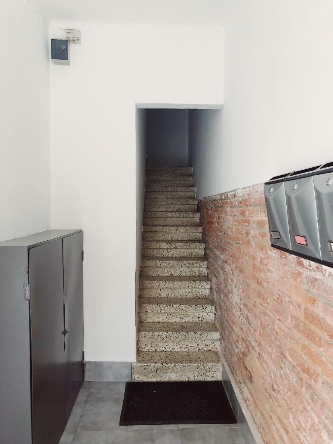 Pau - Room In Shared Apartment Euroviajeros Pineda de Mar Exterior photo